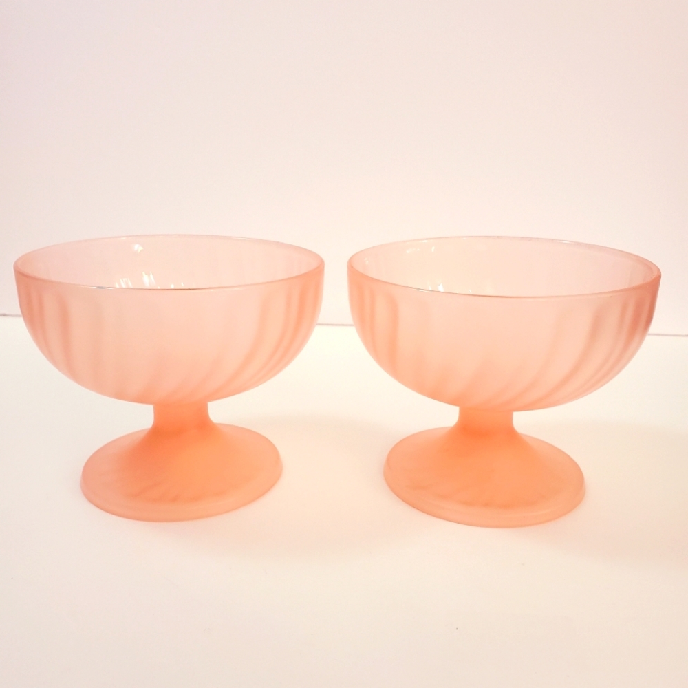 Pink Vintage Depression Glass - Sundae bowls - Made in France